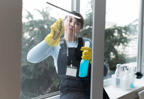 Nettoyage de vitres intérieures et extérieures à Andeville